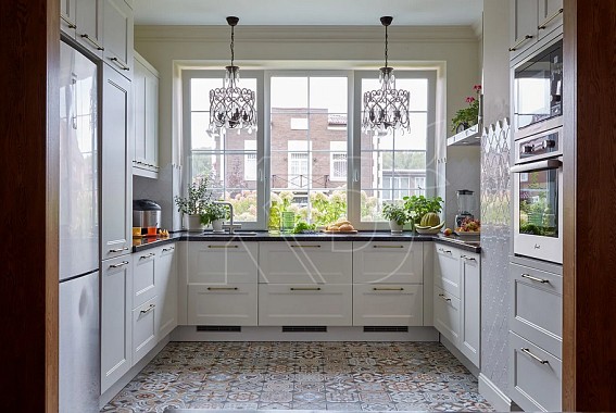 Фото кухни в квартире. Мифы вокруг глянцевых фасадов с фотопечатью. Красота зависит от ухода. 