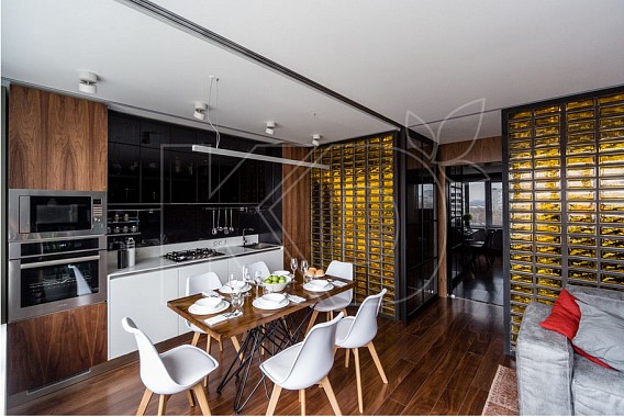 Белая  кухня в интерьере